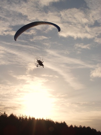  Dvousedadlov� t��kolka ve vzduchu 