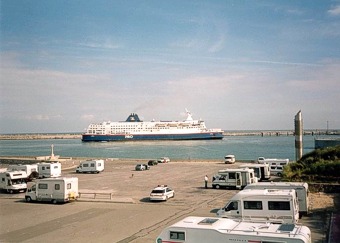 Loď v Calais
