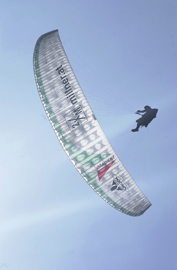  Kaspar Henny nad c�lem v Monaku 