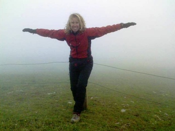  Ameri�anka Kari Castle v oblac�ch 