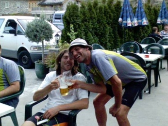  Stefan Bocks a Kaspar Henny �iv� a zdrav� na pevn� zemi 