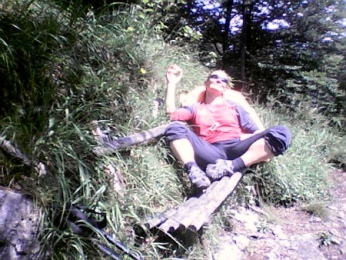  Niki Hamiltonov� na odpo�inku v oblasti, kde je je�t� slune�no 